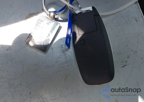 2025 Nissan Versa 1.6 Sr z USA, uszkodzony, nr VIN 3N1CN8FV6SL823668